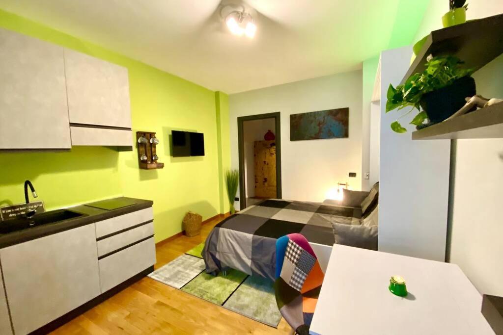 Spa Tiny Love Apartment Close To Milan-Como-Malpensa Саронно Екстер'єр фото